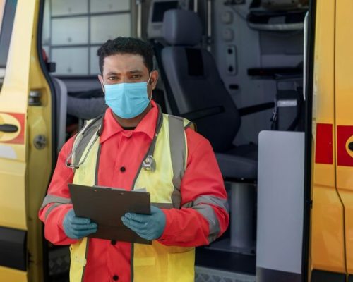 medium-shot-paramedic-wearing-face-mask_23-2149478566